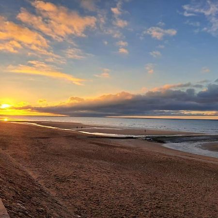 Studio Chic, Hyper Centre, 4 Minutes De La Plage Cabourg Exterior foto
